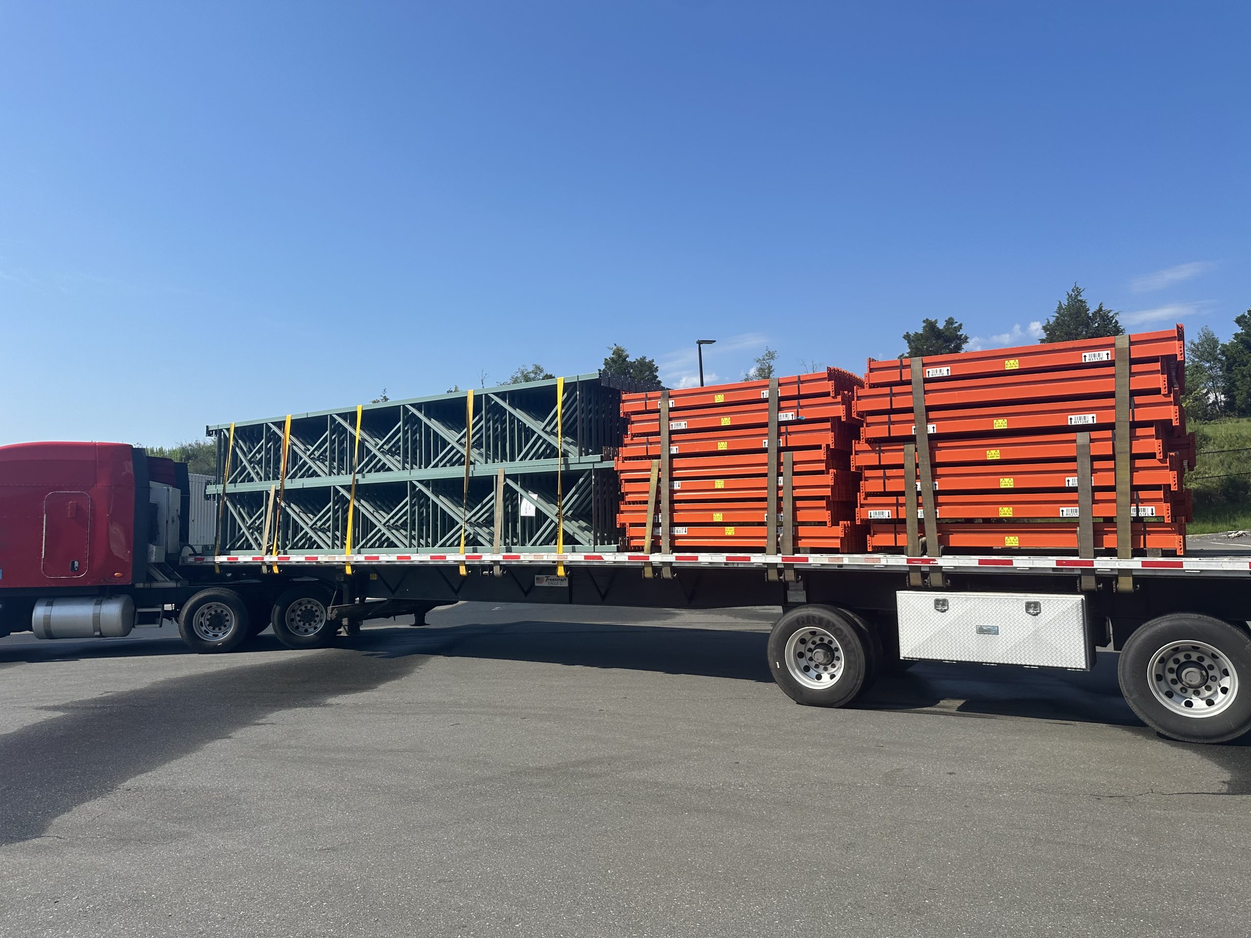 New Teardrop Pallet Rack Shipment