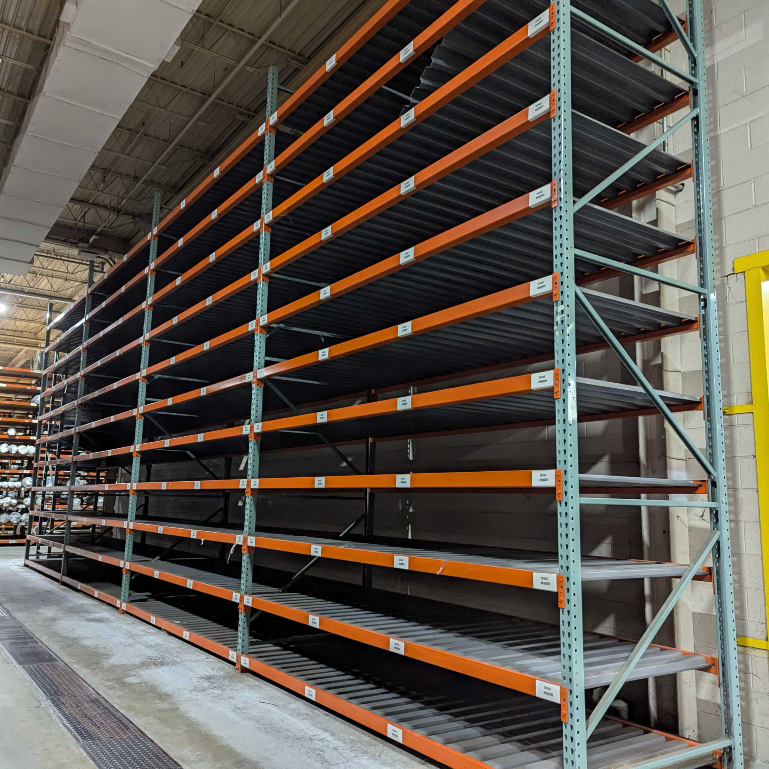 Used Teardrop Pallet Racking 12' Long beams