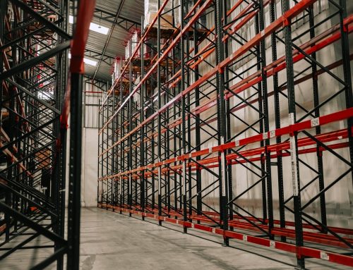 What Makes Wire Decking the Better Choice for Pallet Rack Shelves